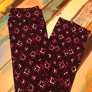 Brand new never worn lularoe leggings OS